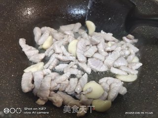 豆角花菜炒肉片的做法步调：3