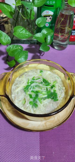 金针菇肉片汤的做法步调：13