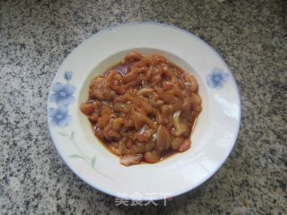 鸡腿肉炒韭黄的做法步调：5