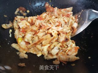 西白柿鸡蛋炒饼的做法步调：4