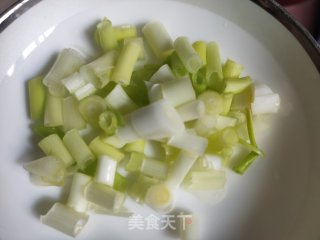 西白柿虾仁素卤的做法步调：4