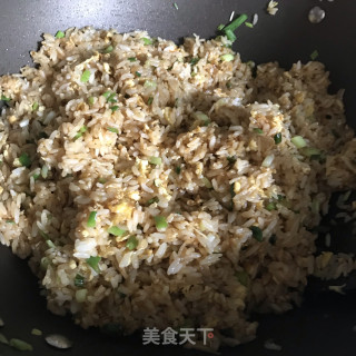 小葱蛋炒饭的做法步调：10