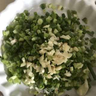 小葱蛋炒饭的做法步调：4