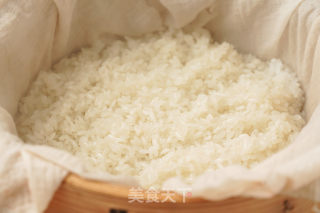 蛋黄肉紧烧麦的做法步调：2