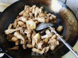 沙锅酸菜粉条炖白烧肉的做法步调：7