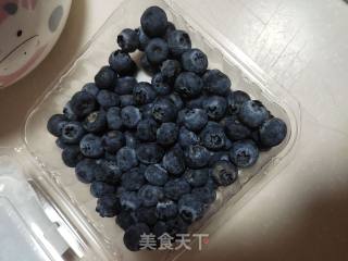 玉米喷鼻蕉拌酸奶的做法步调：4