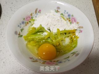 苦瓜鸡蛋煎饼的做法步调：2