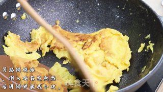 干炒牛河的做法步调：4