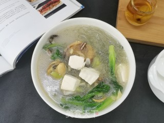 青菜豆腐粉丝贻贝汤的做法步调：12