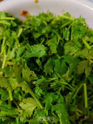 喷鼻菜拌牛肉的做法步调：17