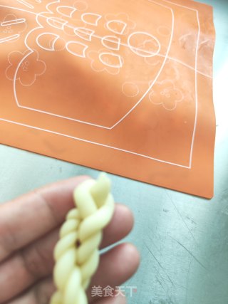 坚麻花的做法步调：11