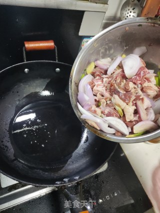 孜然羊肉的做法步调：4