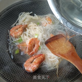 利剑萝卜粉丝炖虾的做法步调：10