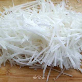 利剑萝卜炖明虾的做法步调：2