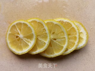 柠檬冰白茶的做法步调：9