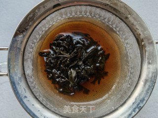 柠檬冰白茶的做法步调：7