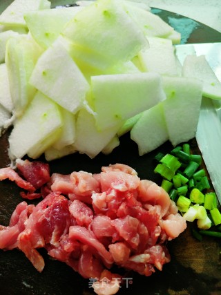 冬瓜肉片汤的做法步调：2