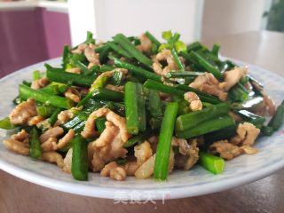 韭苔炒肉丝的做法步调：6
