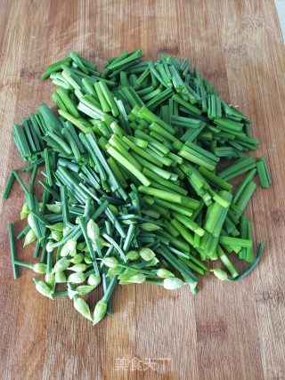韭苔炒肉丝的做法步调：2