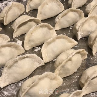 扇贝裙边芹菜猪肉火饺的做法步调：13