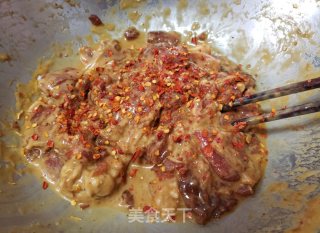 喷鼻辣肉片的做法步调：4