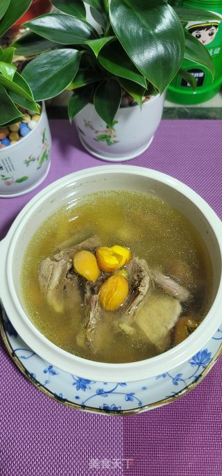 凤眼果炖鸽子排骨汤的做法步调：9