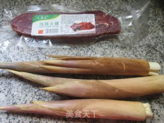 杂粗水腿蒸鞭笋的做法步调：1