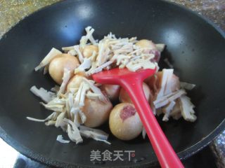 火笋烧油里筋塞肉的做法步调：7