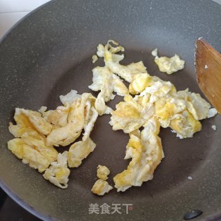 鸡蛋拌利剑苦瓜的做法步调：10