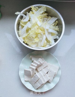 娃娃菜豆腐煲的做法步调：2