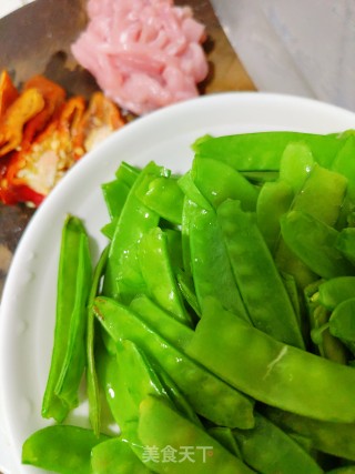 荷兰豆炒肉的做法步调：2