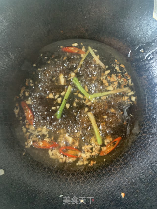超等下饭的家常菜豆腐焖腐竹的做法步调：4