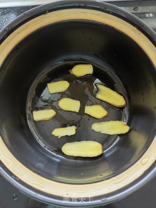 铁棍山药小粉皮煲花蛤的做法步调：5