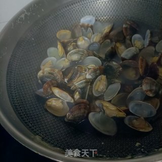 捞汁花甲的做法步调：4