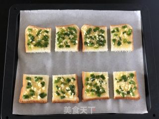 蒜喷鼻烤吐司的做法步调：3