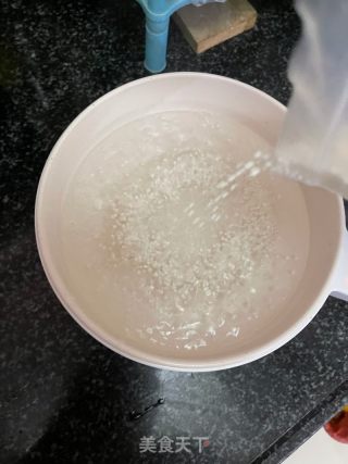 芒果芋圆西米的做法步调：1