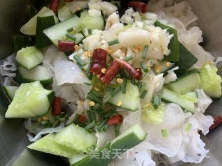 凉拌银耳的做法步调：13