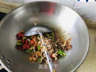 牛肉炒里片的做法步调：7