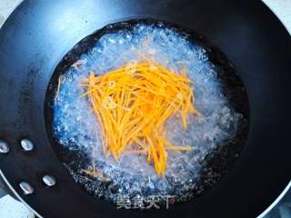 酸喷鼻爽心粉丝的做法步调：3