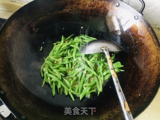 浑炒刀豆的做法步调：7