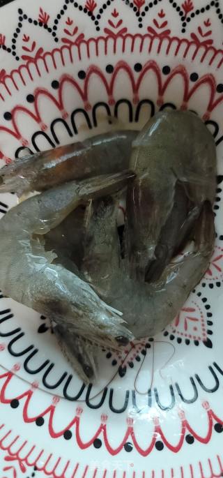 海虾萝卜丝汤的做法步调：3