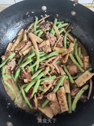 笋子豇豆烧鸡的做法步调：11