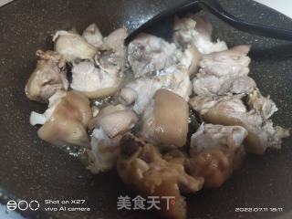 白烧猪蹄的做法步调：5