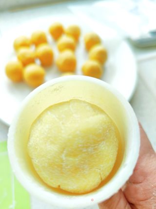奶黄馅流心月饼的做法步调：42