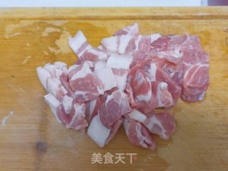 孜然味炒肉的做法步调：2