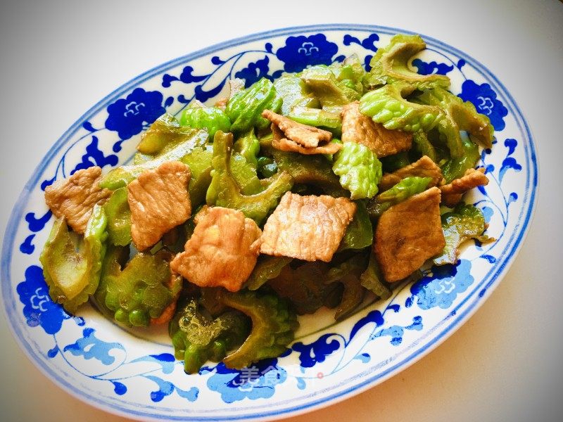 苦瓜炒肉的做法