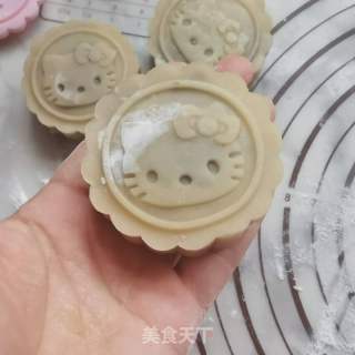 便宜蛋黄月饼的做法步调：8