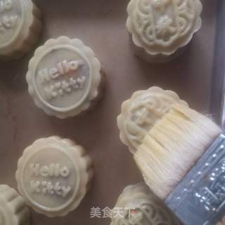 便宜蛋黄月饼的做法步调：10