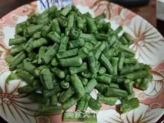 麻油拌豇豆的做法步调：1