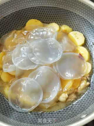 富硒土豆炖山药粉皮的做法步调：10